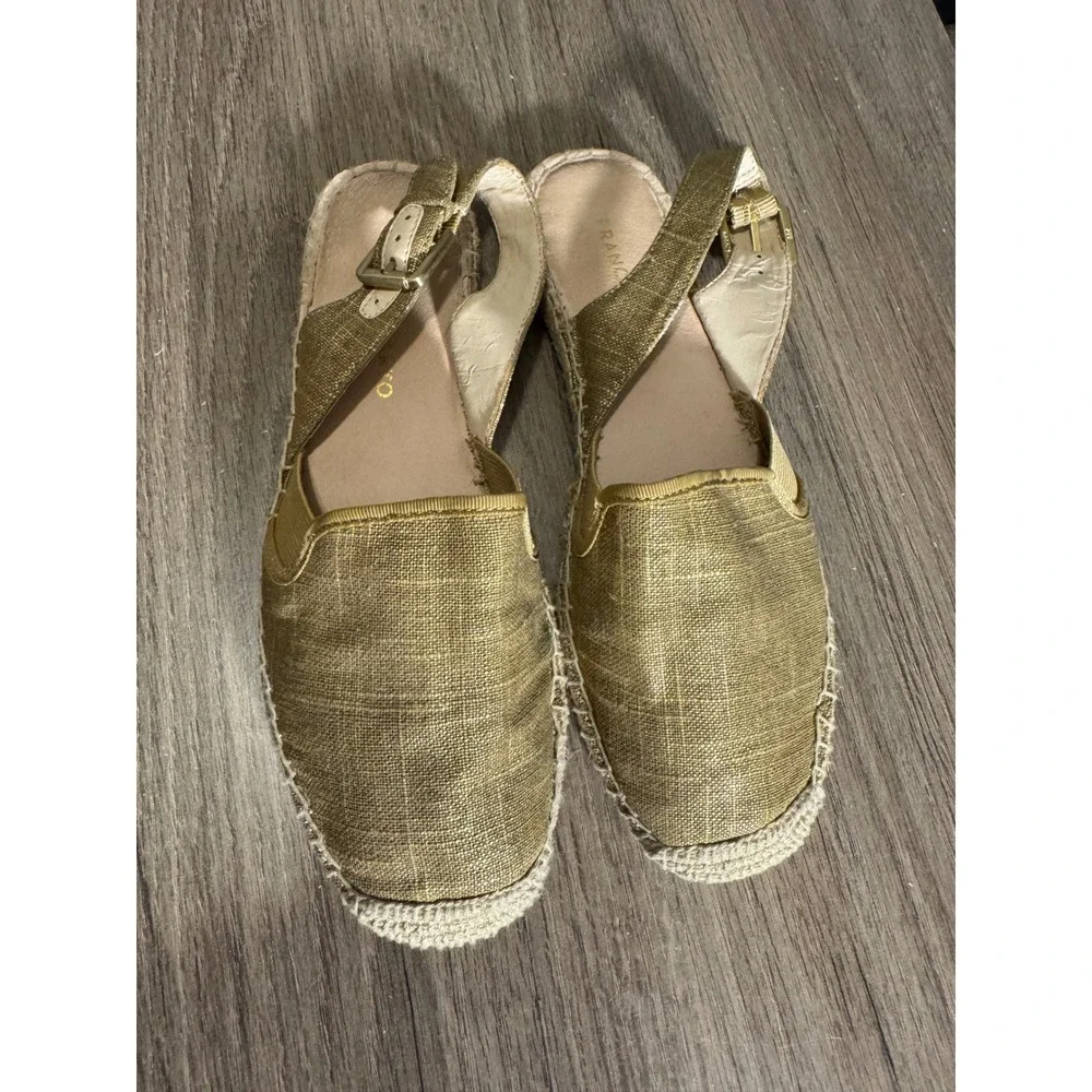 Franco‎ Sarto Espadrilles women's 7.5 lightweight gold color adjustable buckle